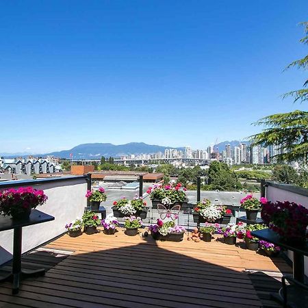 Апартаменти Billion Dollar Views In A Beautiful Fairview Slopes Heritage House Ванкувер Екстер'єр фото