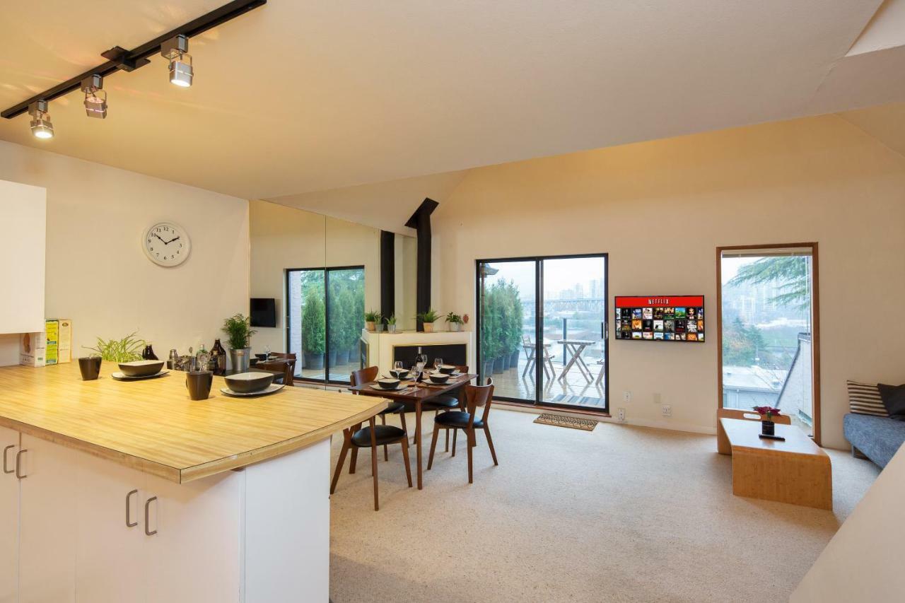 Апартаменти Billion Dollar Views In A Beautiful Fairview Slopes Heritage House Ванкувер Екстер'єр фото